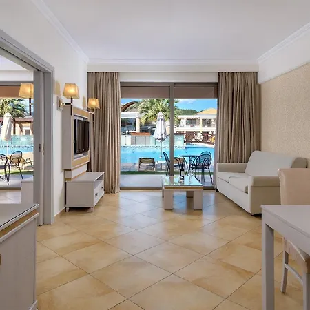 La Marquise Luxury Complex Фалираки