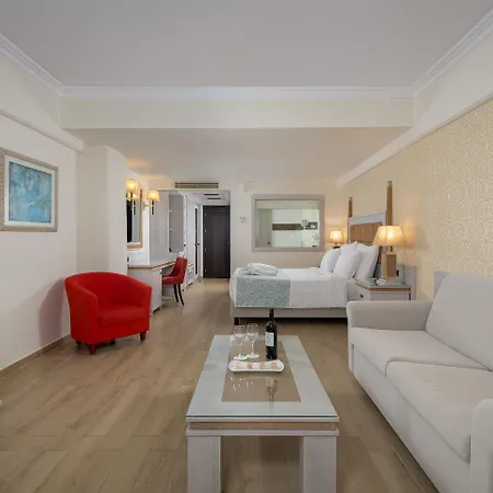 La Marquise Luxury Complex