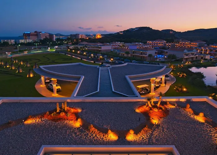 Θέρετρο La Marquise Luxury Complex Φαληράκι