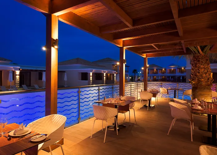 אתר נופש La Marquise Luxury Complex