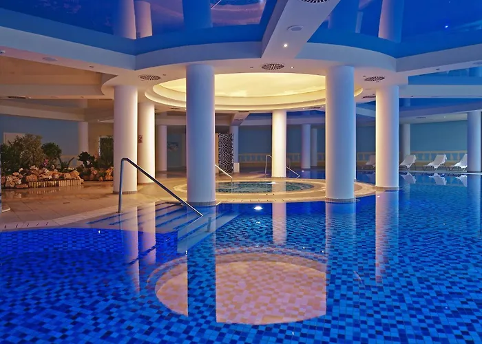 Resort La Marquise Luxury Complex