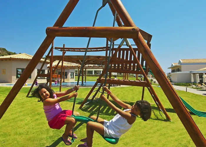 La Marquise Luxury Complex פליראקי