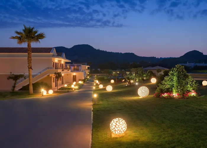 אתר נופש La Marquise Luxury Complex פליראקי